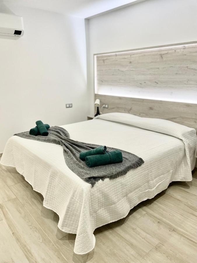 Island Suites Arona  Extérieur photo
