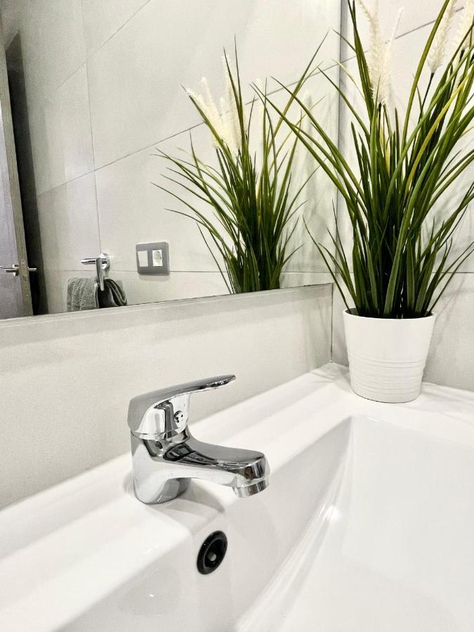 Island Suites Arona  Extérieur photo